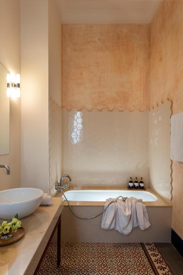 Villa Alfonso, Restored Palace House With Gardens And Monuments Views Sevilla